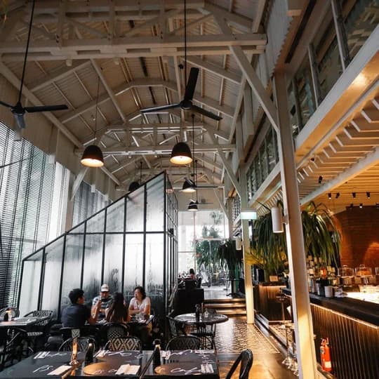 PS.Cafe (Palais Renaissance)